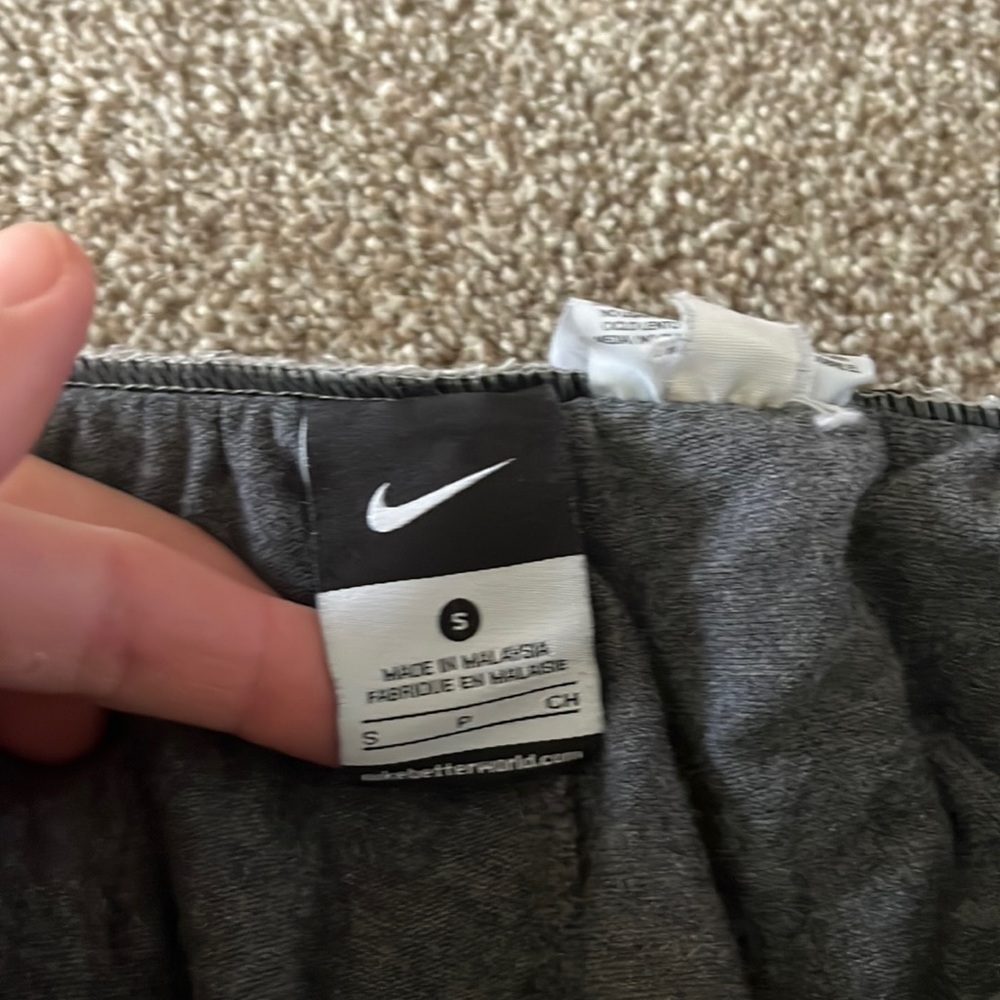 Men’s small Nike gray sweat pants
